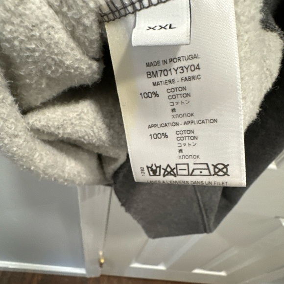 Givenchy Sleeves Gray Hoodie XXL Mens - Picture 9 of 9